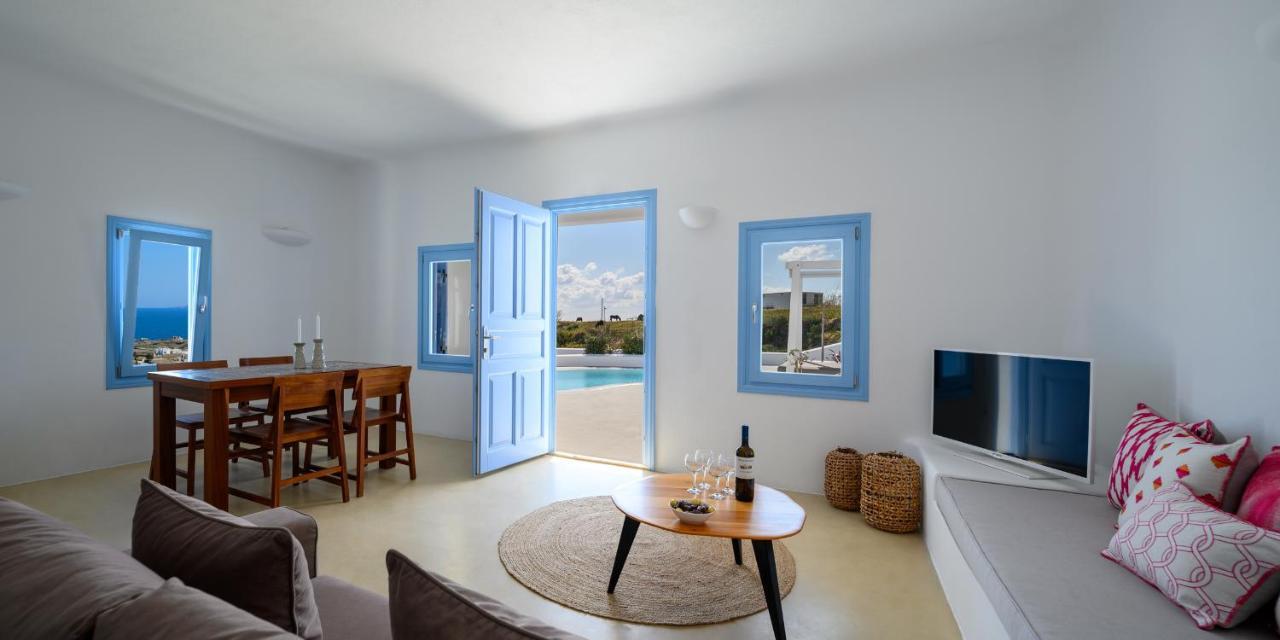 Este Luxury Suites Fira  Exterior photo