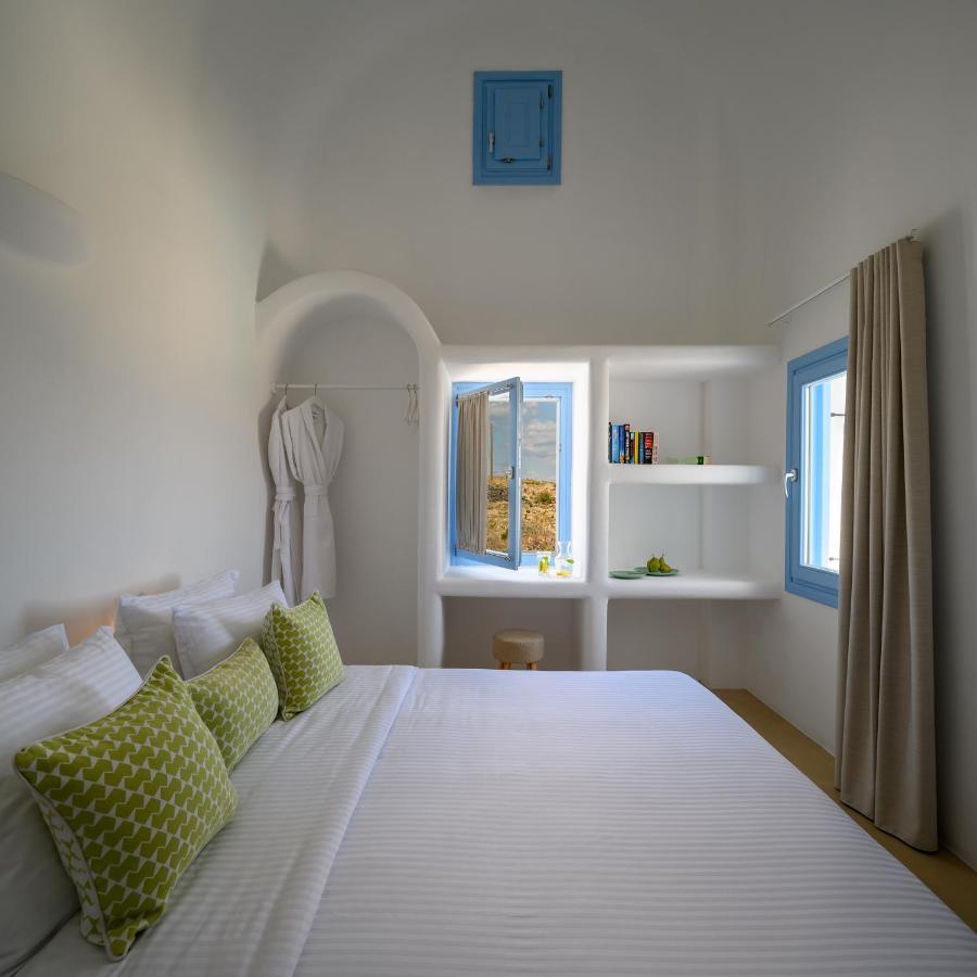 Este Luxury Suites Fira  Exterior photo